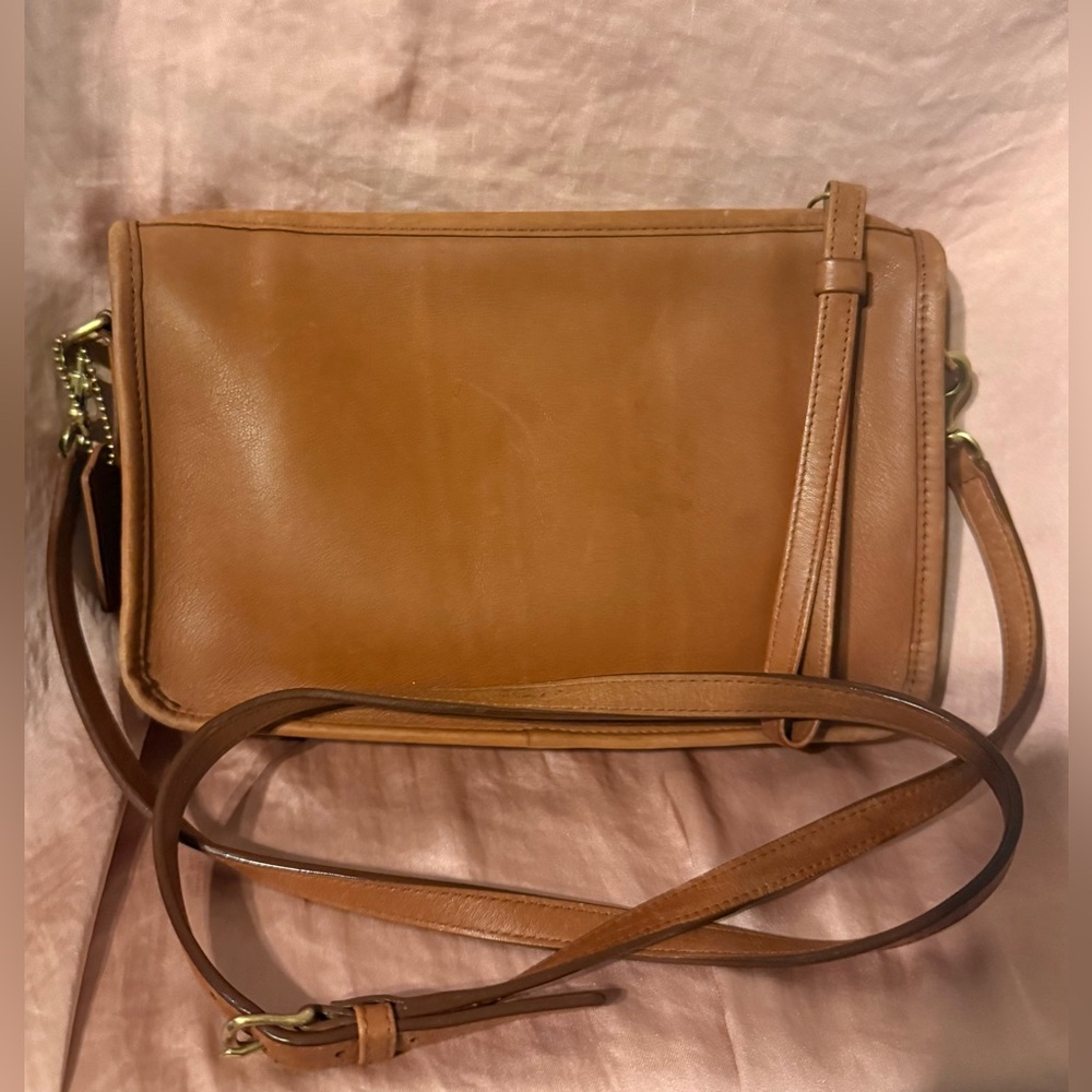 Coach Vintage Basic Bag 9455 – British Tan / Pre-owned with signs of use